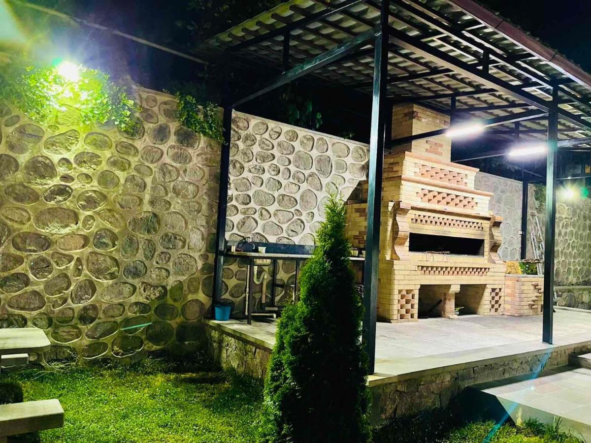 Lara Hotel Goris Luaran gambar