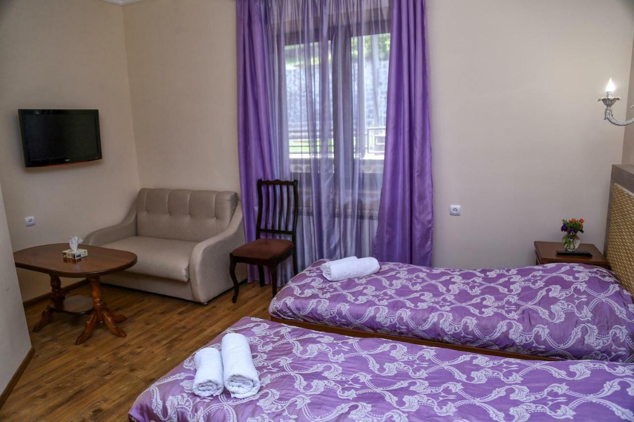 Lara Hotel Goris Luaran gambar
