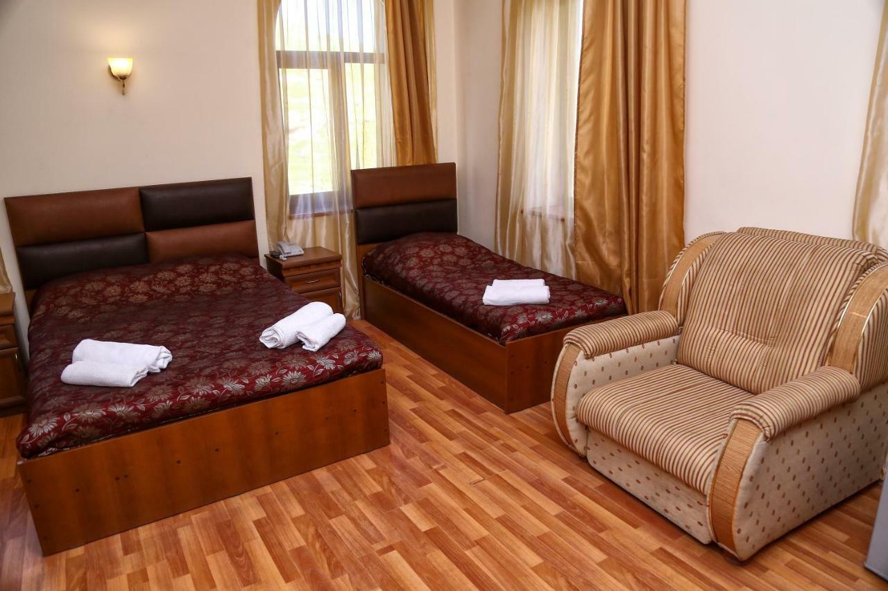 Lara Hotel Goris Luaran gambar