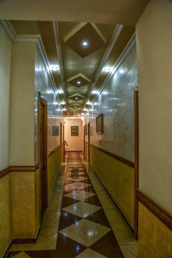 Lara Hotel Goris Luaran gambar