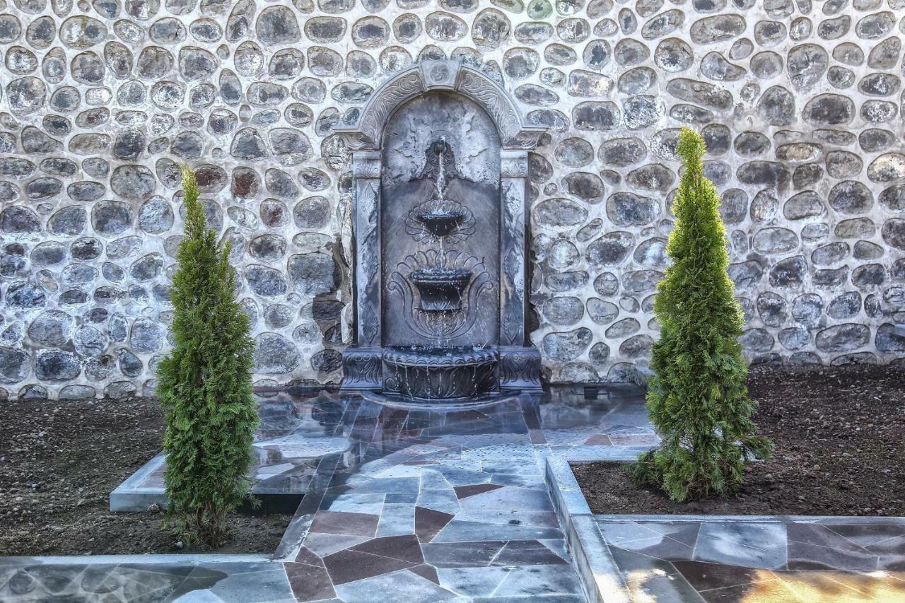Lara Hotel Goris Luaran gambar