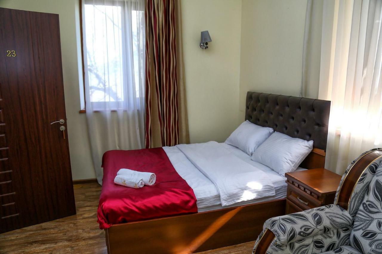 Lara Hotel Goris Luaran gambar