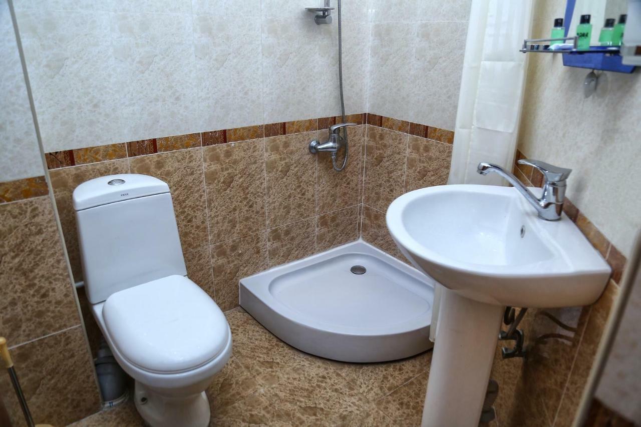 Lara Hotel Goris Luaran gambar