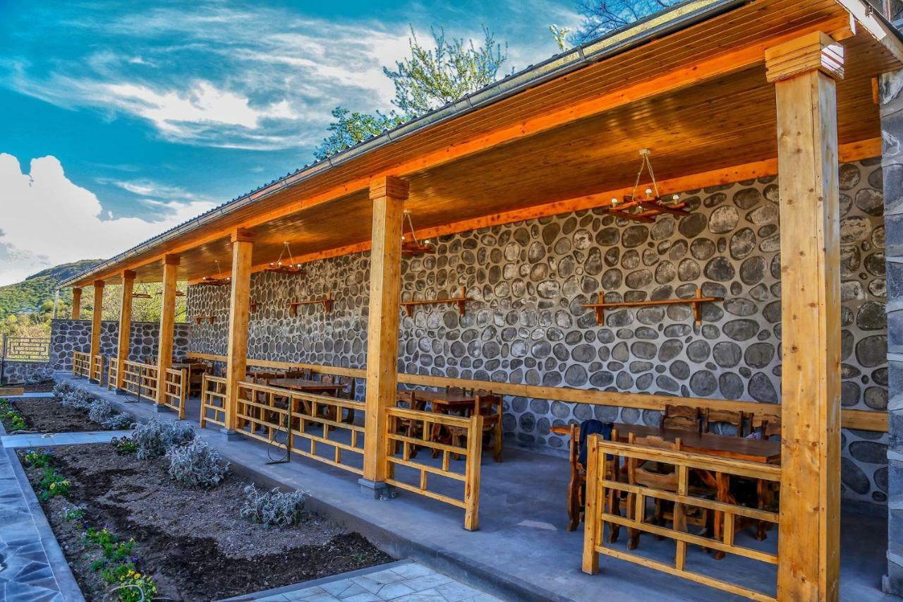 Lara Hotel Goris Luaran gambar