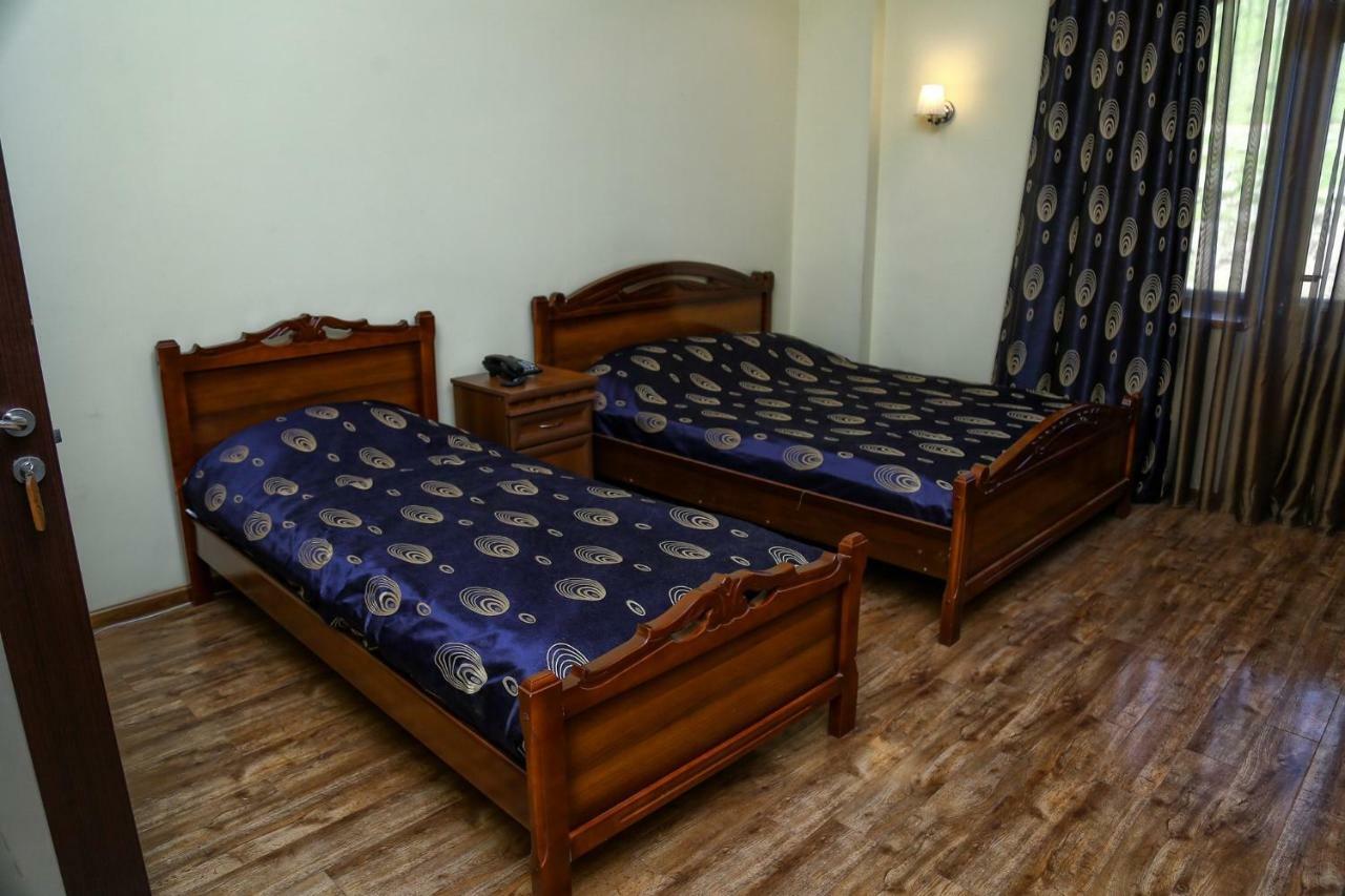 Lara Hotel Goris Luaran gambar